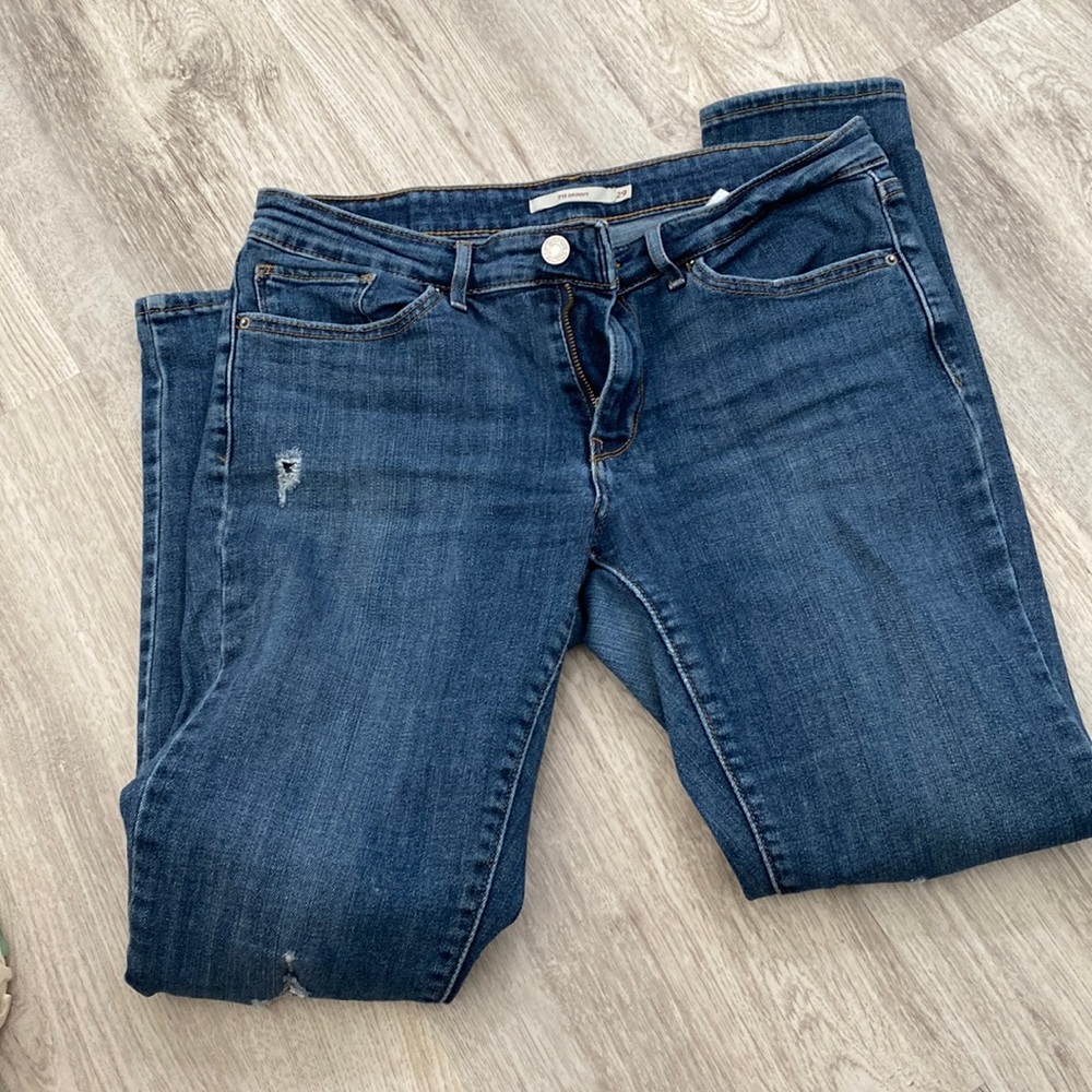 Levi’s 711 Skinny